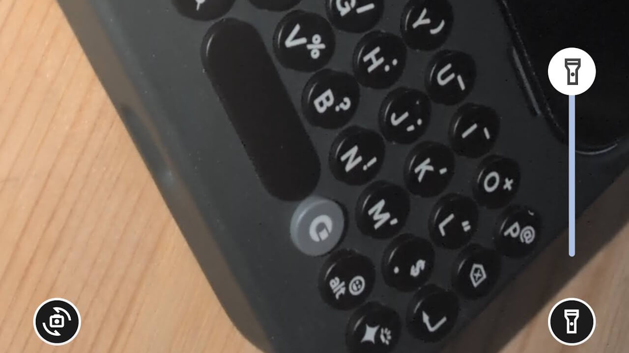 Google Pixel、フラッシュライト明るさ調整対応の可能性